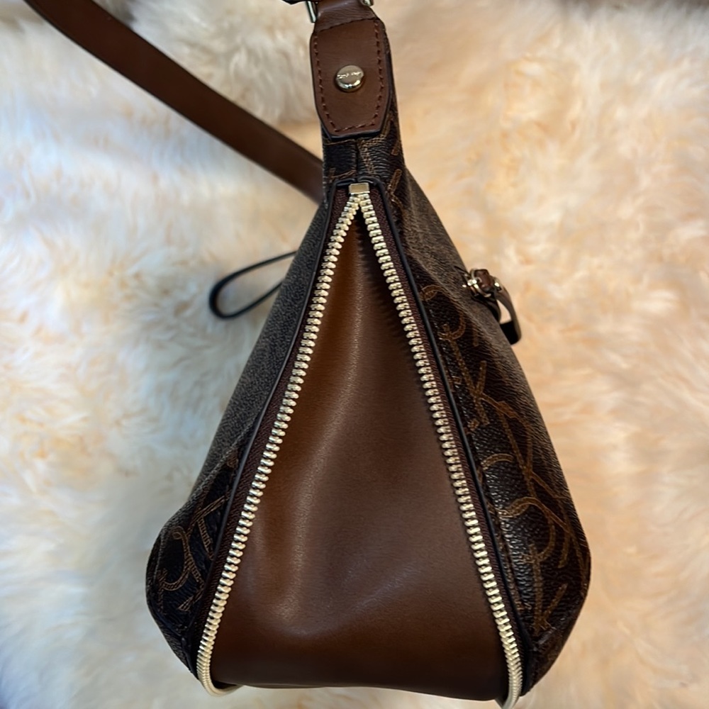 Calvin Klein Shoulder/Crossbody